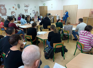 22 października 2025 r. odbyło się spotkanie rodziców ze specjalistą Poradni Ewą Dorożyńską na temat „Jak doskonalić swoje postawy rodzicielskie i stawiać dzieciom granice?”